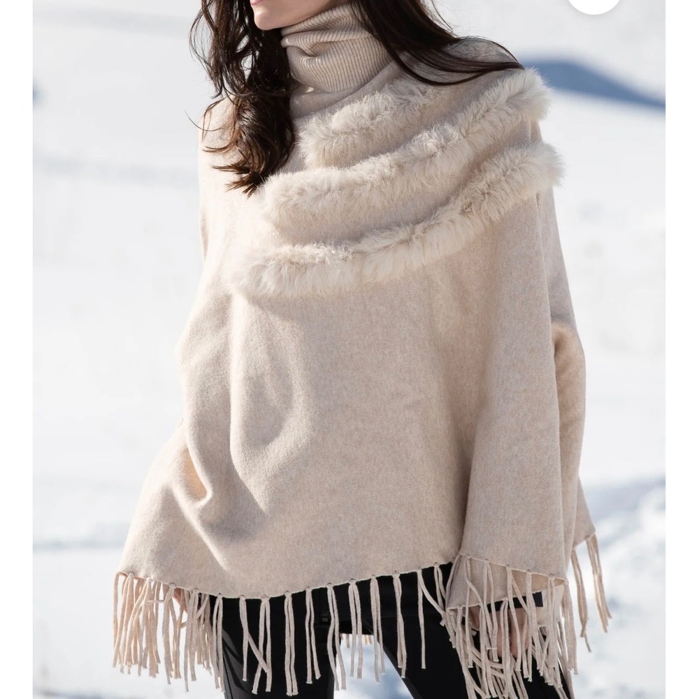 Patrizia Luca Milano Cream Faux Fur Trimmed‎ Turtleneck Poncho Fringe S/M